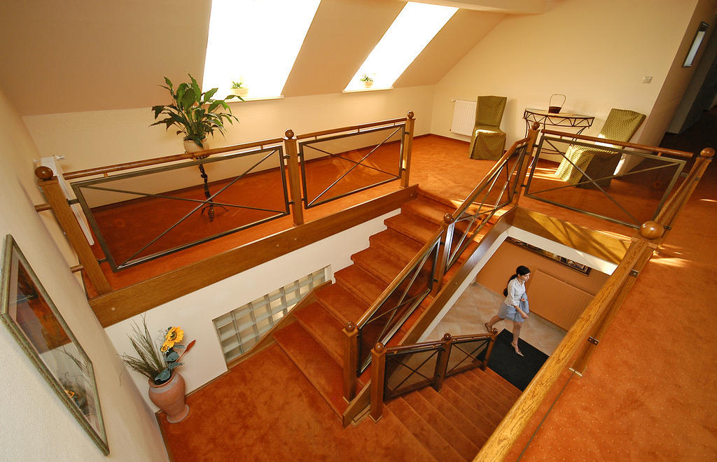 Hotel Bavaria Abda Zewnętrze zdjęcie